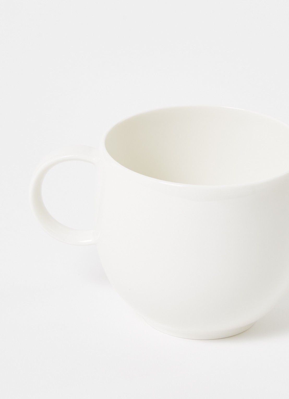 Villeroy & Boch Like Letters K mok 38 cl - detail 3 gebroken wit