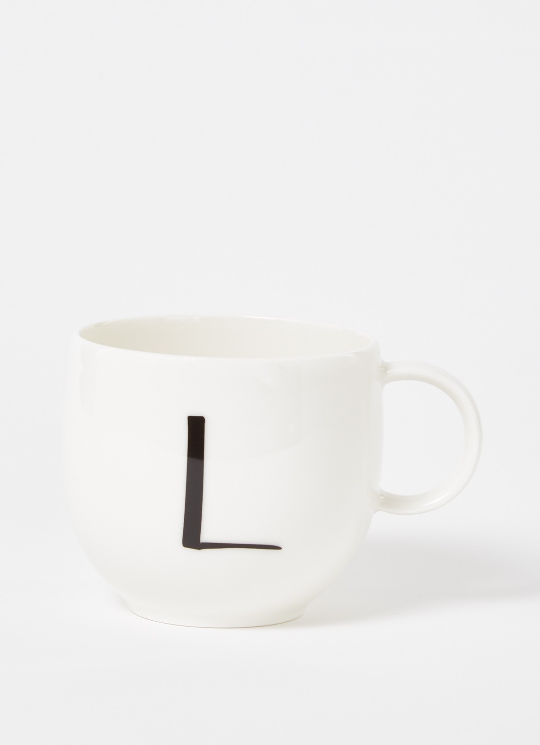 Villeroy & Boch Like Letters L mok 38 cl - voorkant 2 gebroken wit