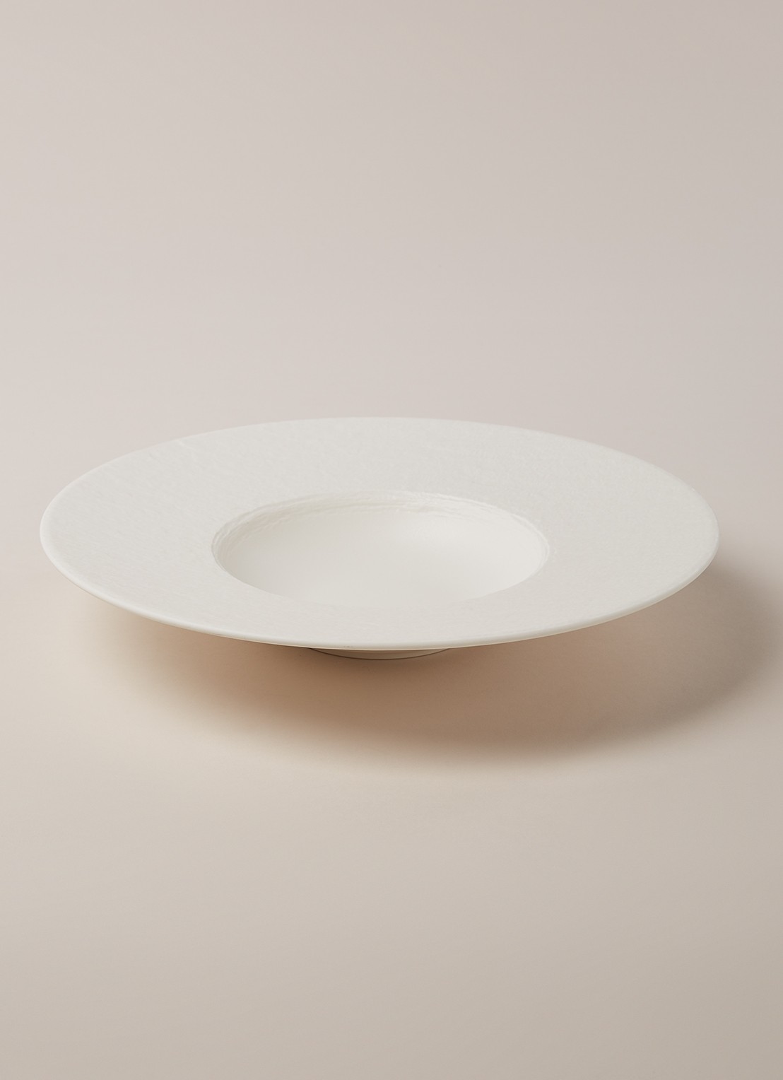 Villeroy & Boch Manufacture Rock Blanc diep bord 28 cm - voorkant 2 gebroken wit