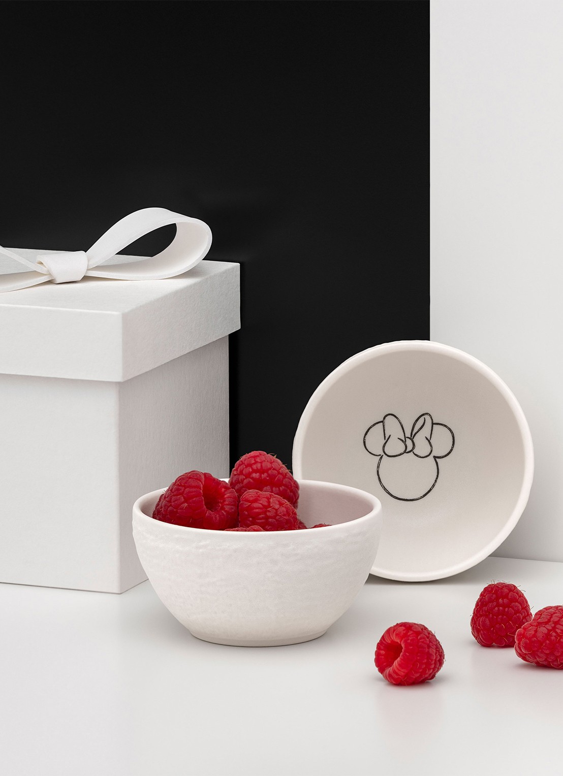 Villeroy & Boch Manufacture Rock blanc - Mickey Mouse dipschaal 8 cm - detail 4 wit