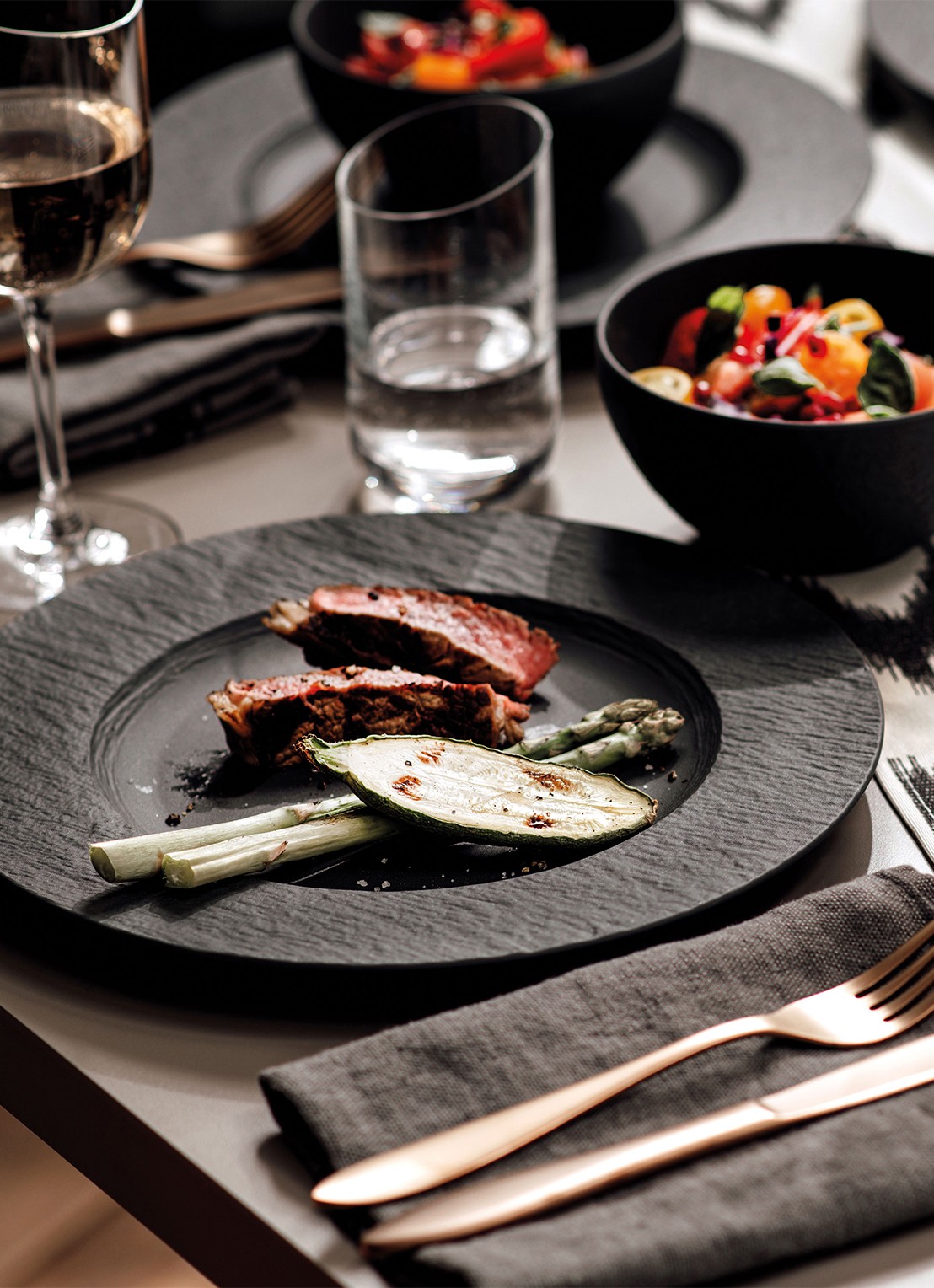 Villeroy & Boch Manufacture Rock dinerbord 27 cm - detail 3 donkergrijs