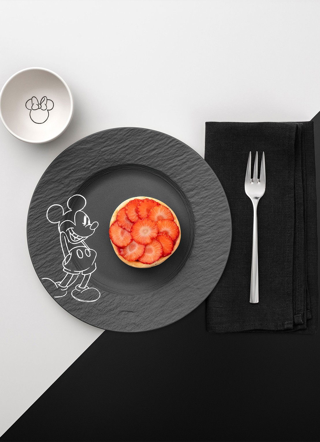 Villeroy & Boch Manufacture Rock - Mickey Mouse ontbijt-/gebaksbordje 22 cm - detail 5 zwart