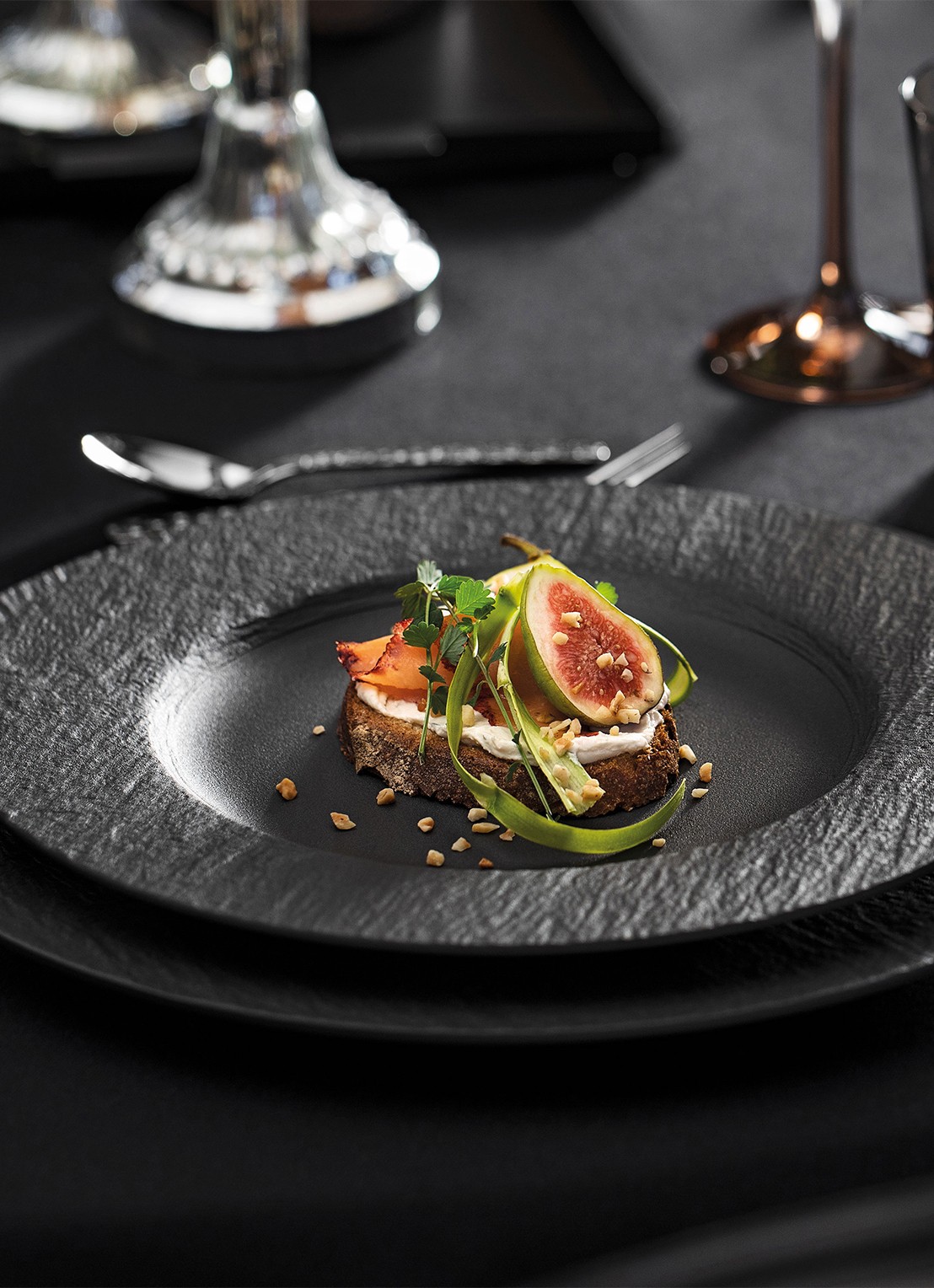 Villeroy & Boch Manufacture Rock ontbijtbord 22 cm - detail 2 antraciet