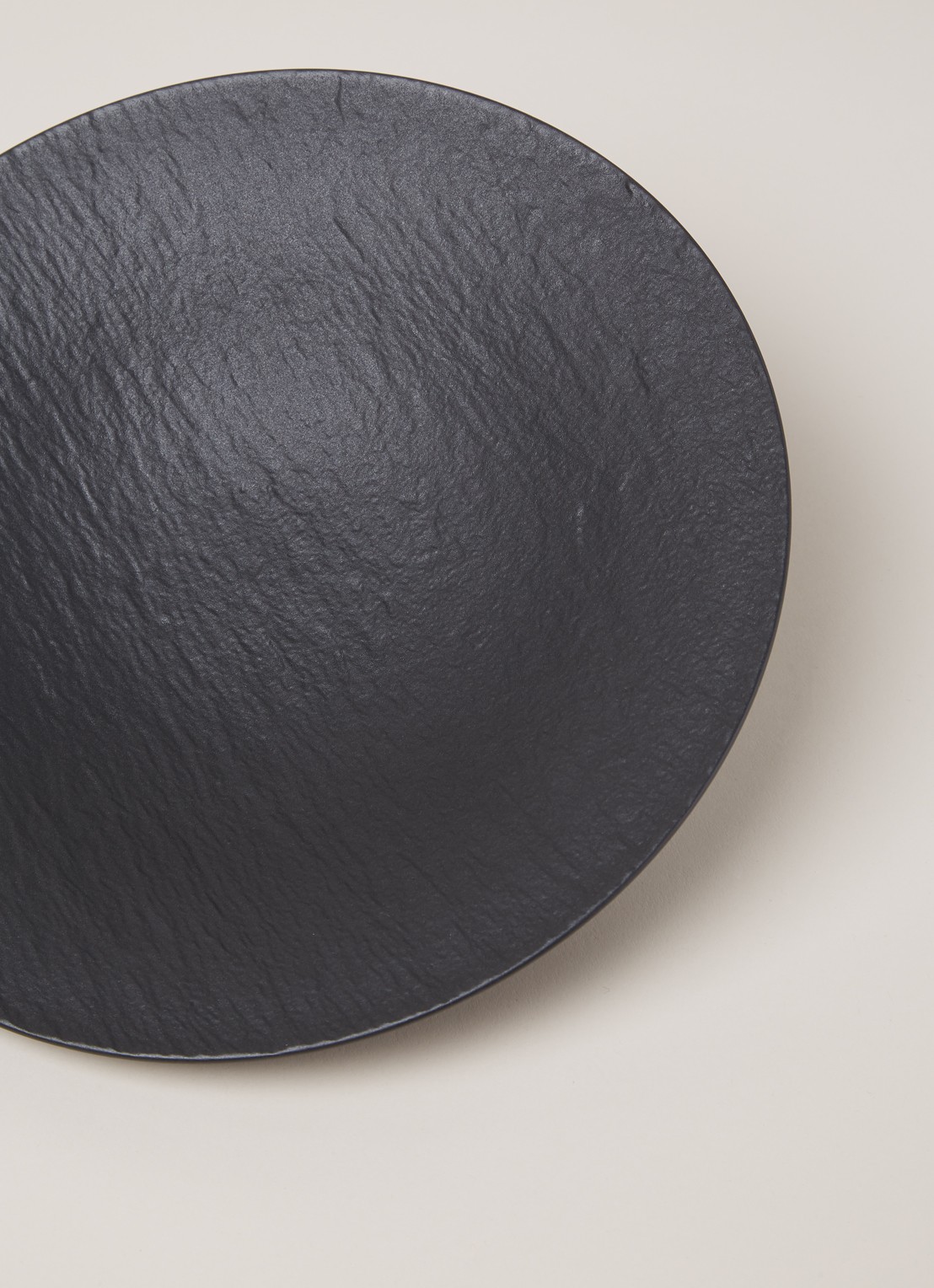 Villeroy & Boch Manufacture Rock schaal 29 cm  - detail donkergrijs
