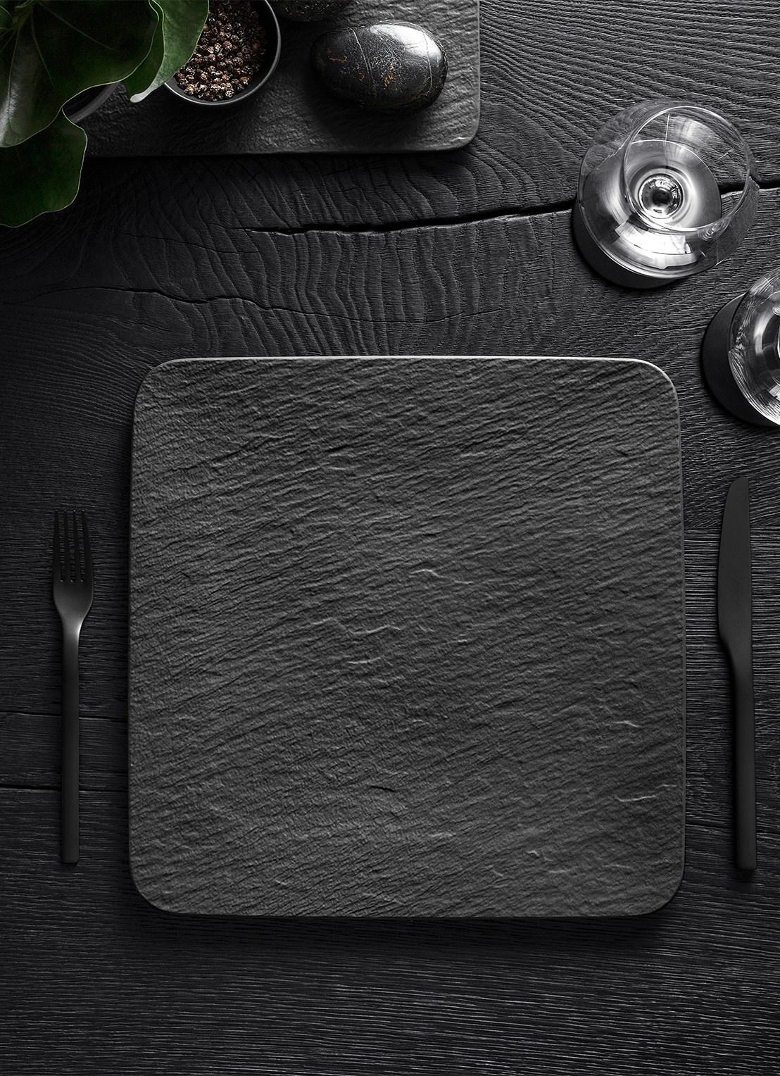 Villeroy & Boch Manufacture Rock serveerplank van porselein 32,5 x 32,5 cm - achterkant 3 antraciet