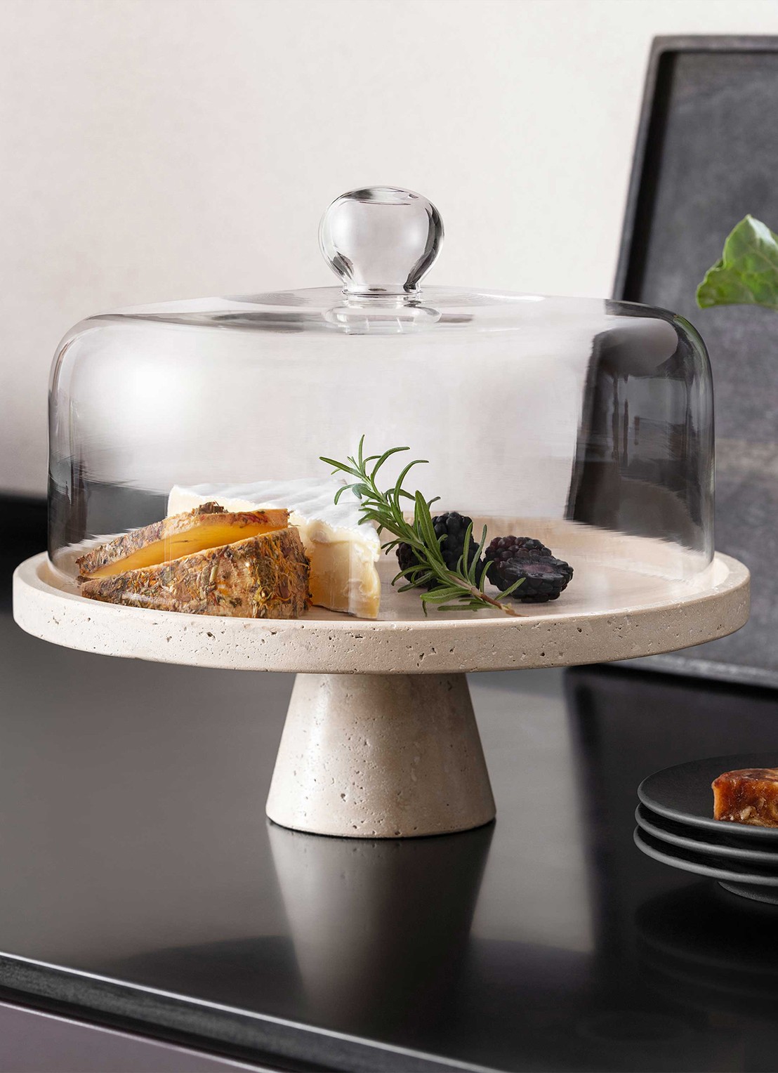 Villeroy & Boch Manufacture serveerschaal op voet  - voorkant 2 beige
