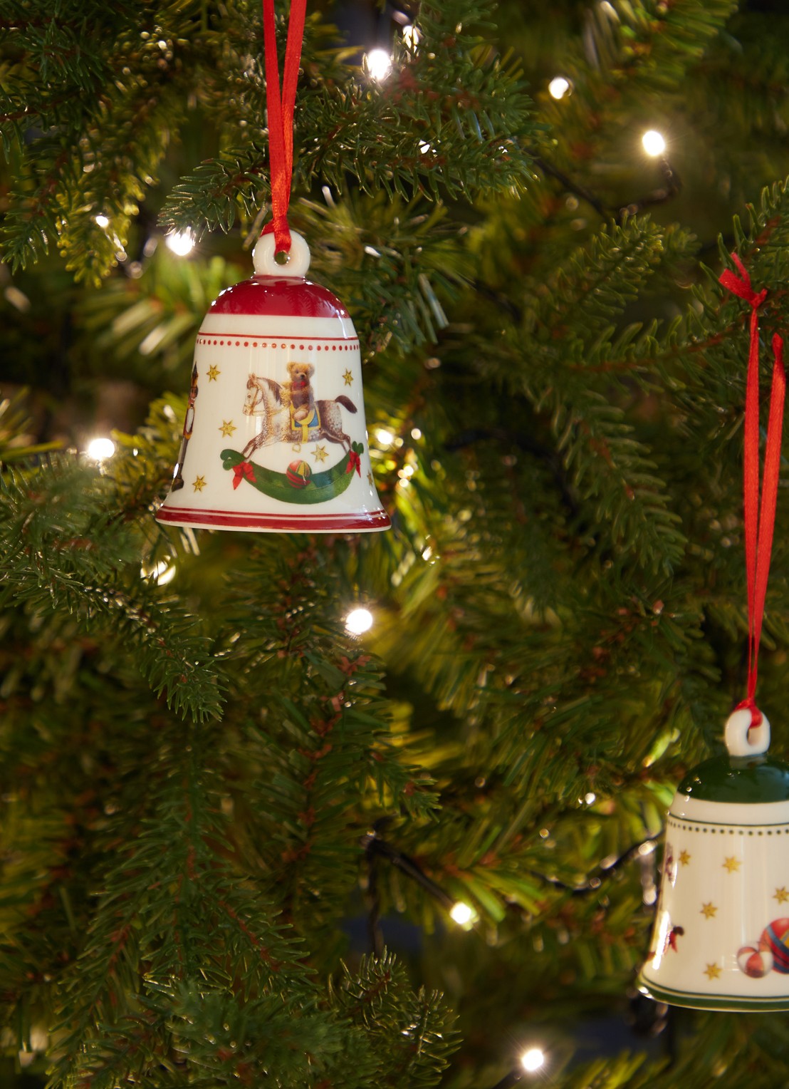 Villeroy & Boch My Christmas Tree Klokje kersthanger 6,9 cm - voorkant 2 steenrood