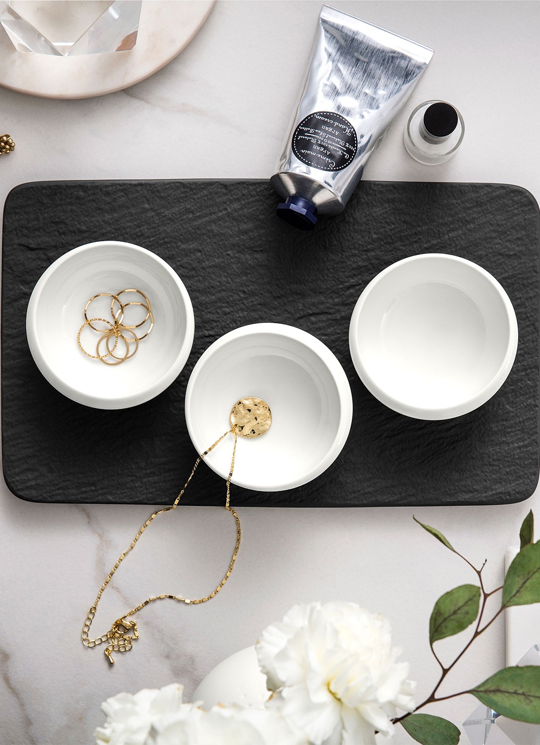 Villeroy & Boch NewMoon dipschaalset met serveerplank 4-delig - detail 3 gebroken wit