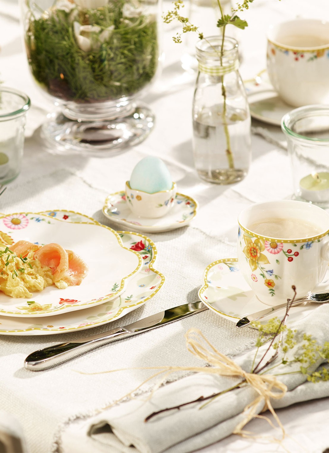 Villeroy & Boch Pasen Spring Awakening kopje 26 cl - achterkant 3 geel
