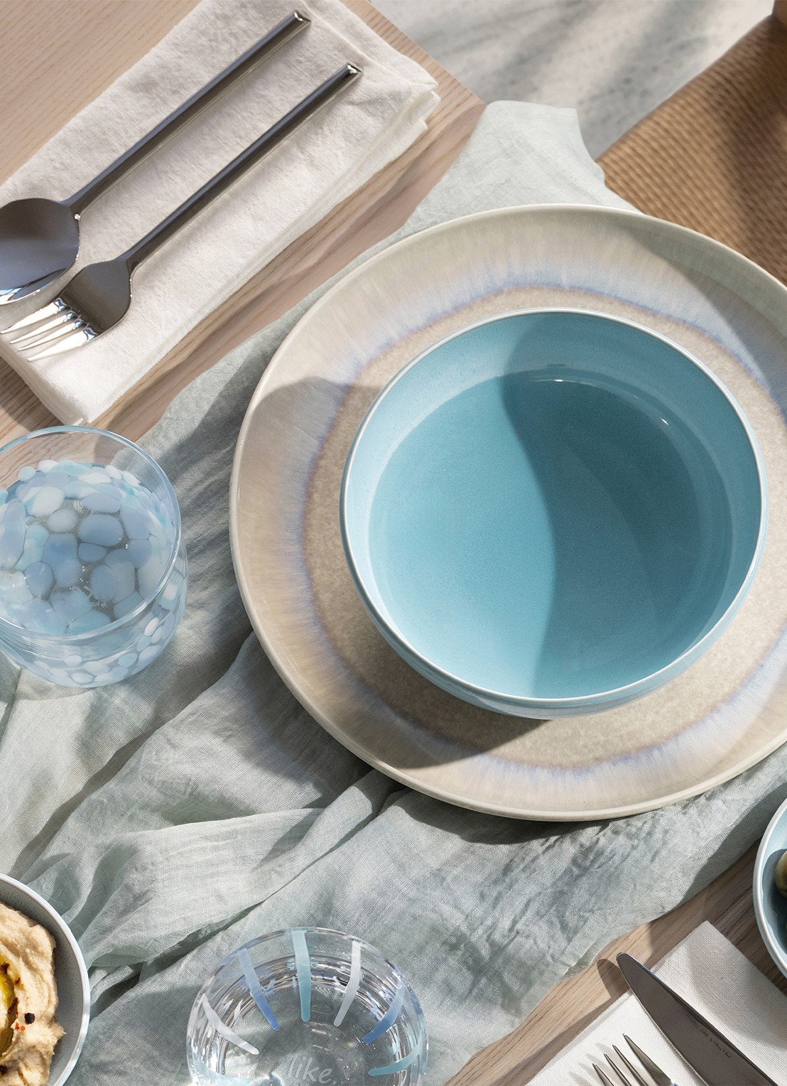 Villeroy & Boch Perlemor kom 17 cm - voorkant 2 aquablauw