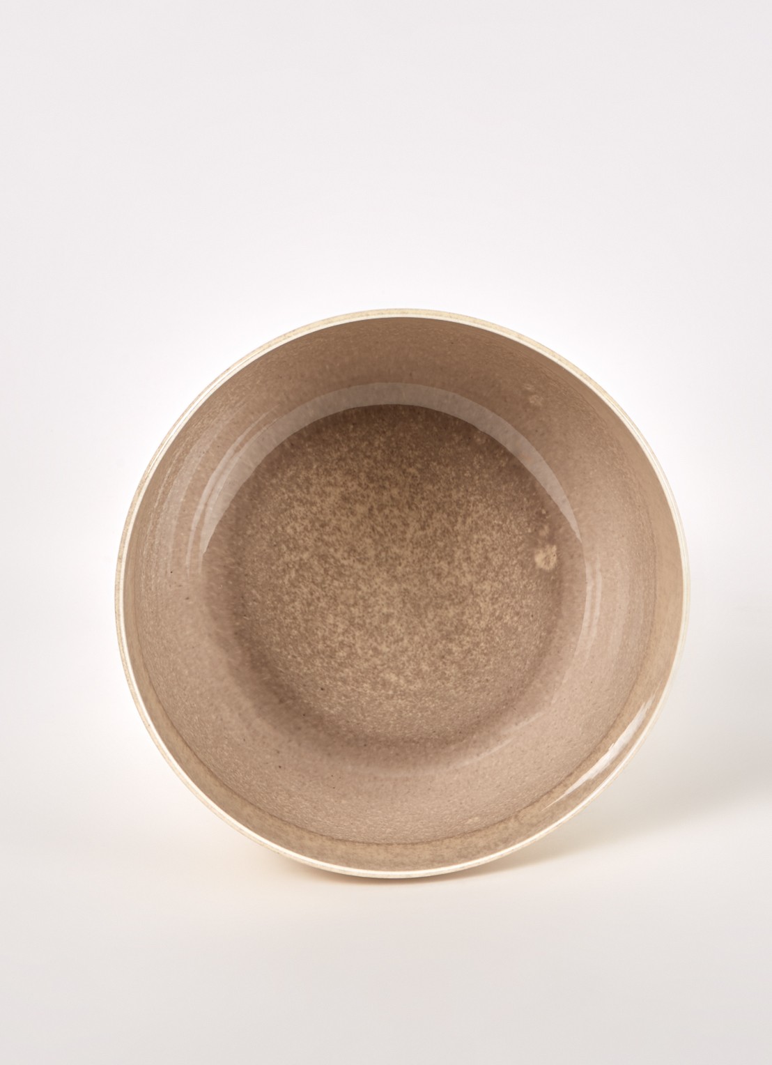 Villeroy & Boch Perlemor Sand kom 22 cm - voorkant 2 donkerbeige
