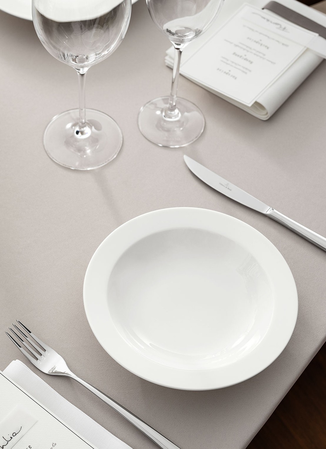 Villeroy & Boch Royal saladeschaal 20 cm - achterkant 4 ivoor