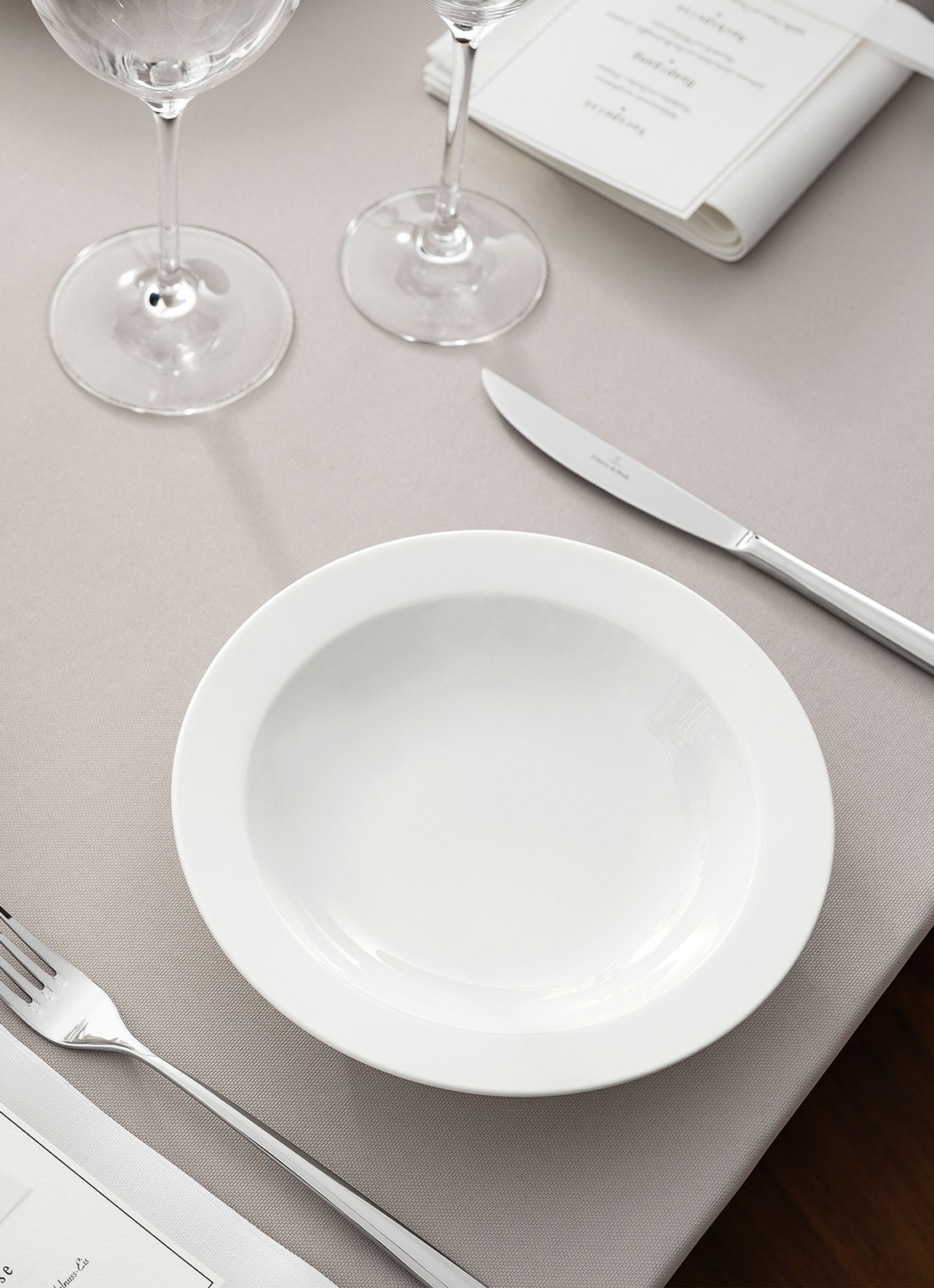 Villeroy & Boch Royal saladeschaal 20 cm - detail ivoor