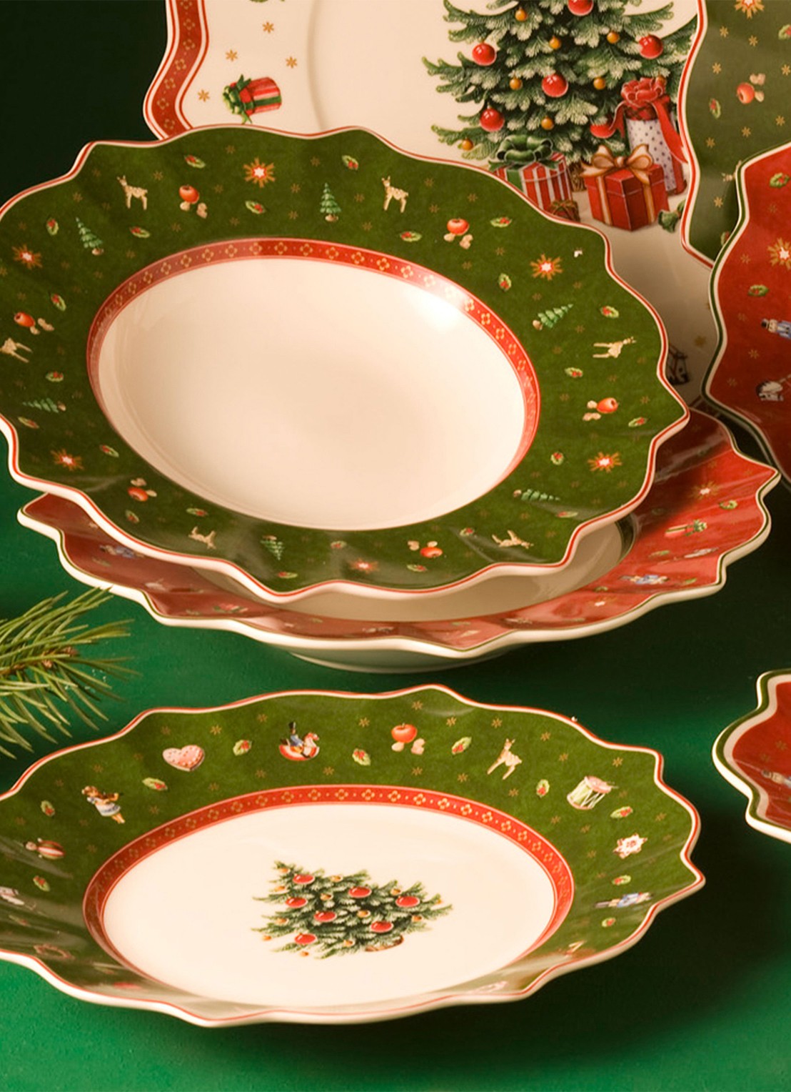 Villeroy & Boch Toy's Delight Kerst ontbijtbord 24 cm - voorkant 3 groen