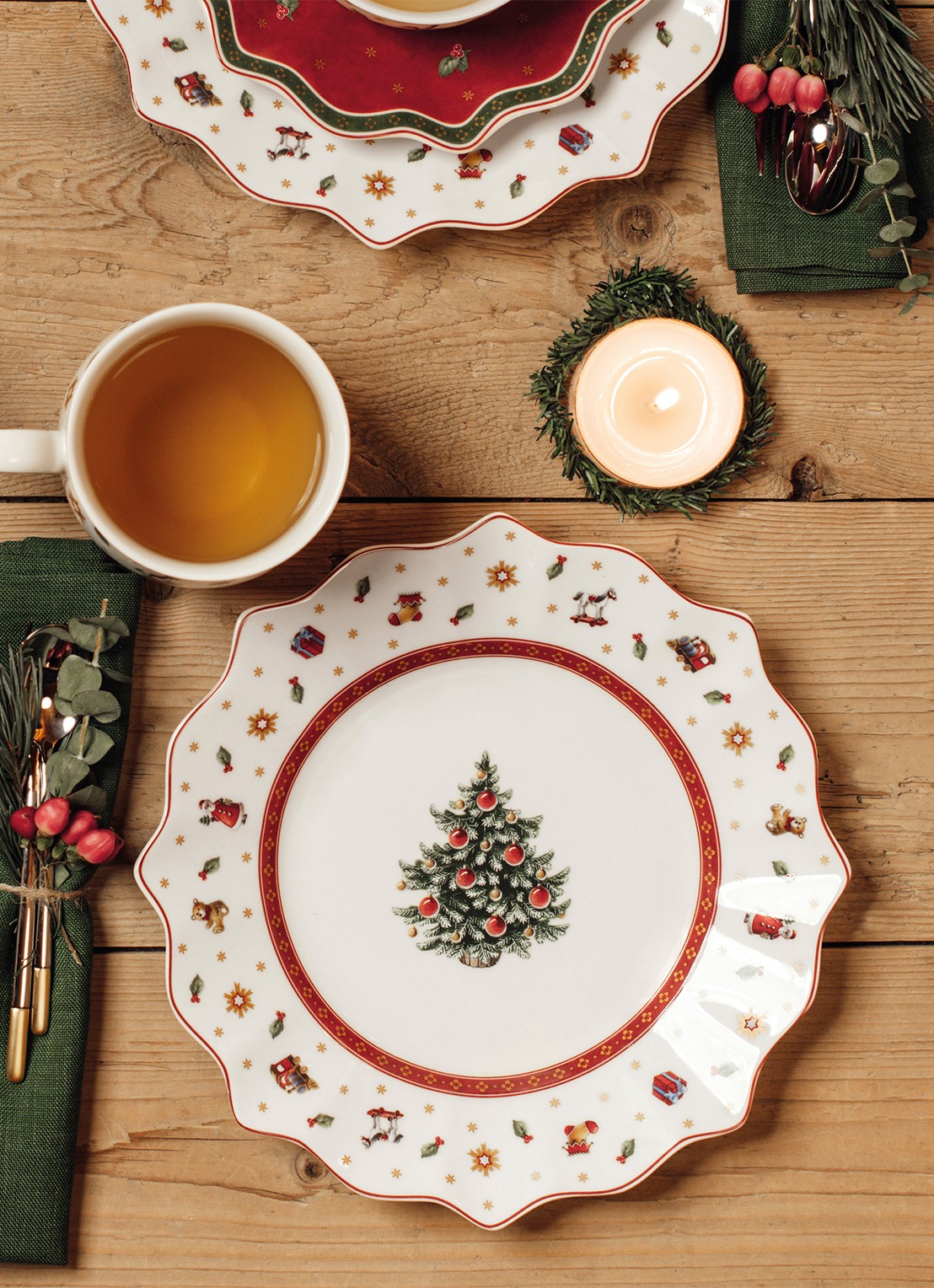 Villeroy & Boch Toy's Delight Kerst ontbijtbord 24 cm - voorkant 2 gebroken wit