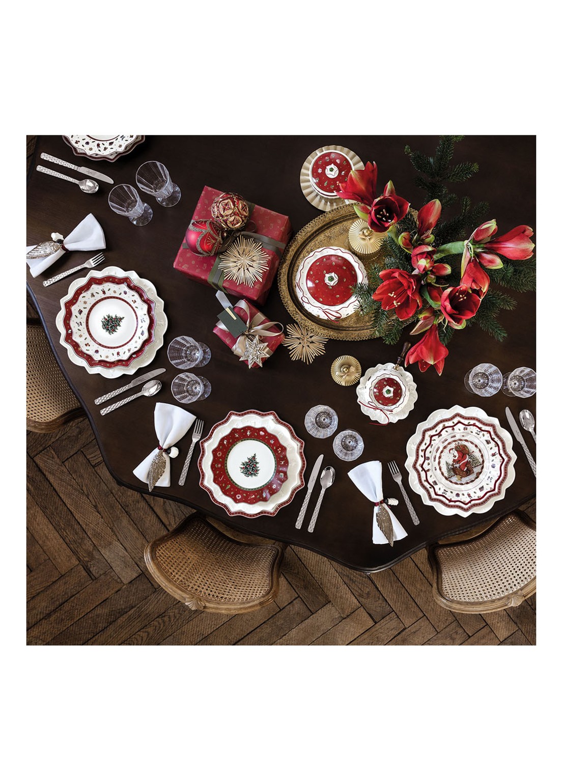 Villeroy & Boch Toy's Delight Kerst serviesset 12-delig - detail 3 steenrood