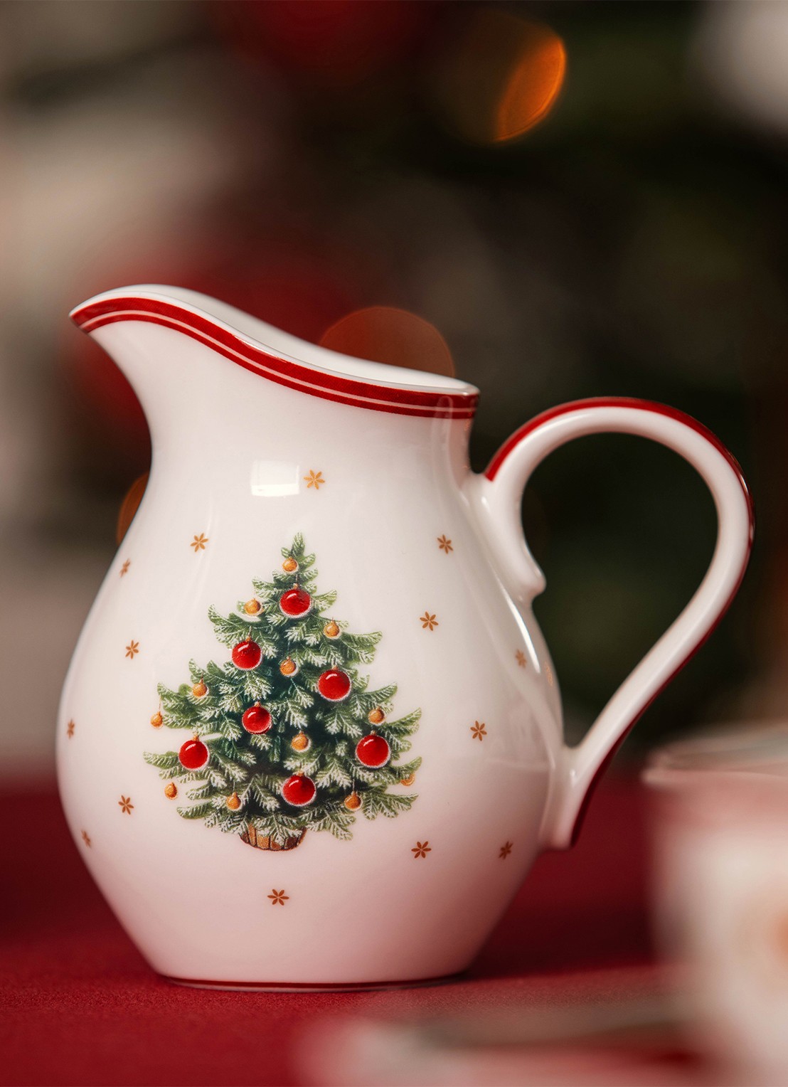 Villeroy & Boch Toy's Delight melkkannetje 22 cl - voorkant 2 rood