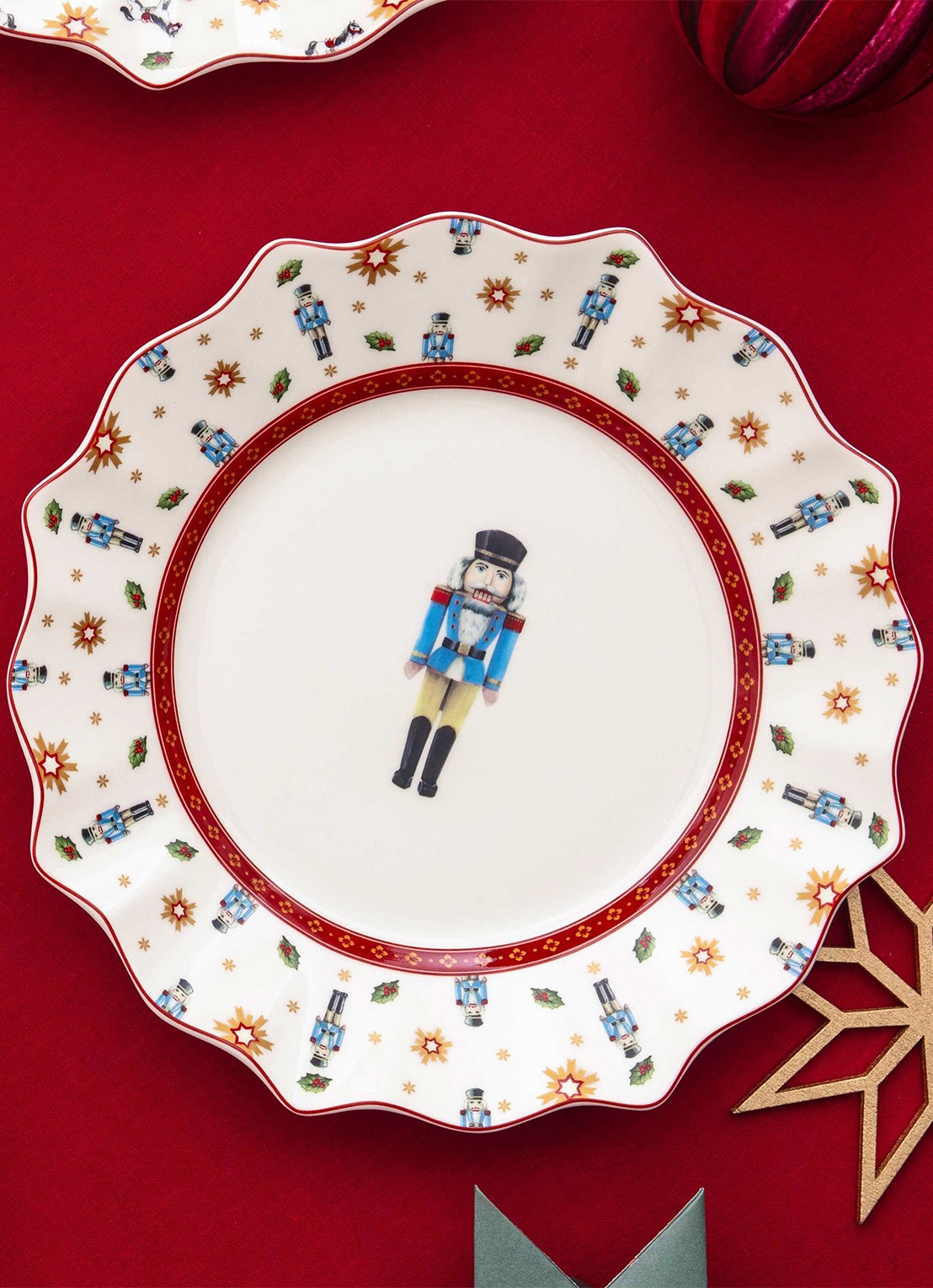 Villeroy & Boch Toy's Delight Notenkraker serviesset 6-delig - voorkant 3 gebroken wit
