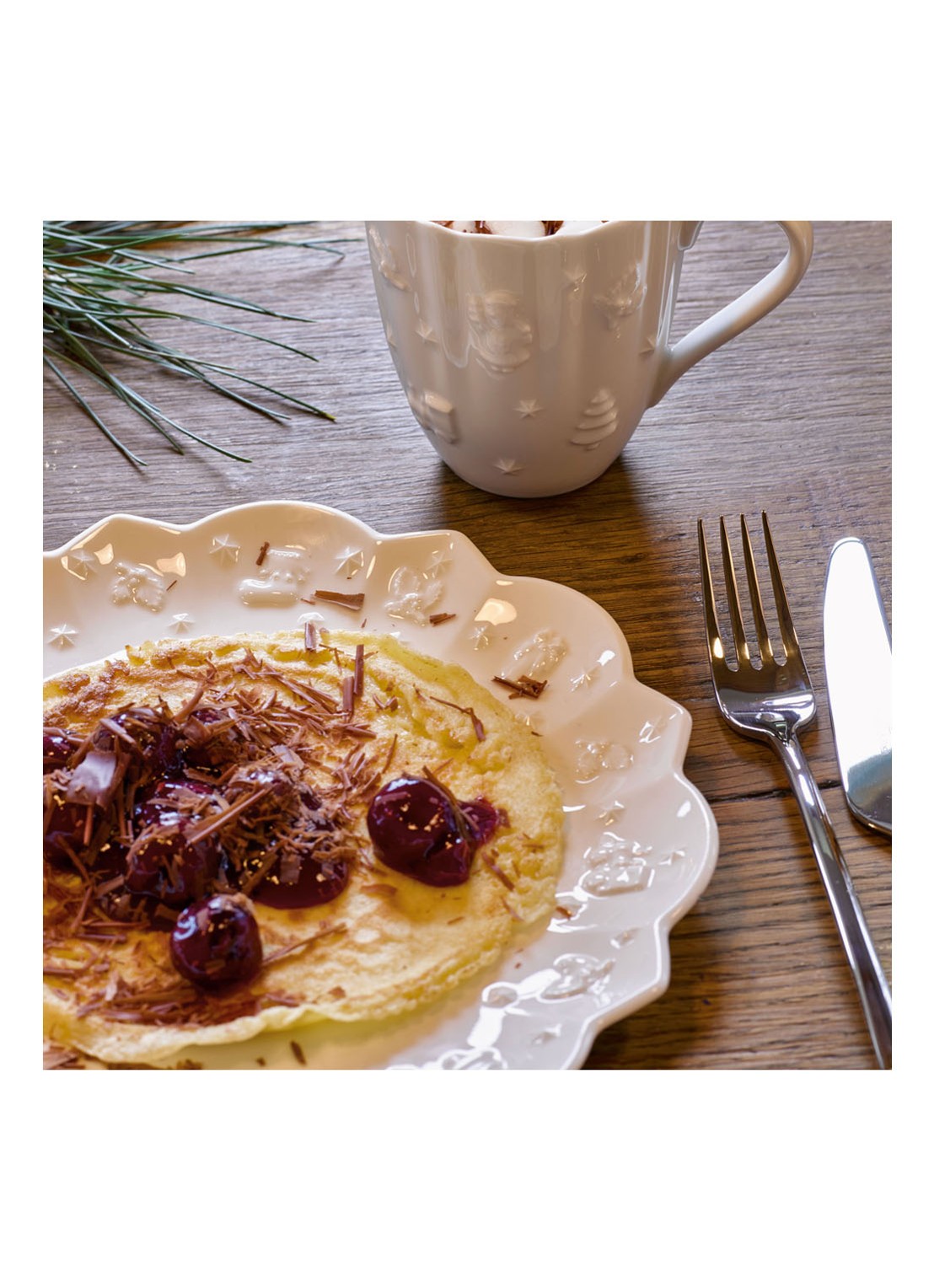 Villeroy & Boch Toy's Delight Royal Classic Kerst ontbijtbord 24 cm - detail 2 gebroken wit