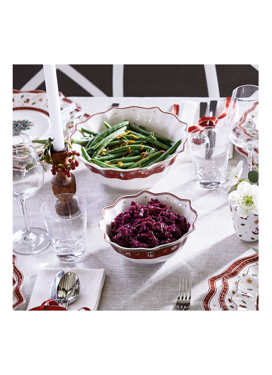Villeroy & Boch Toy's Delight saladeschaal 25 cm - detail 2 steenrood