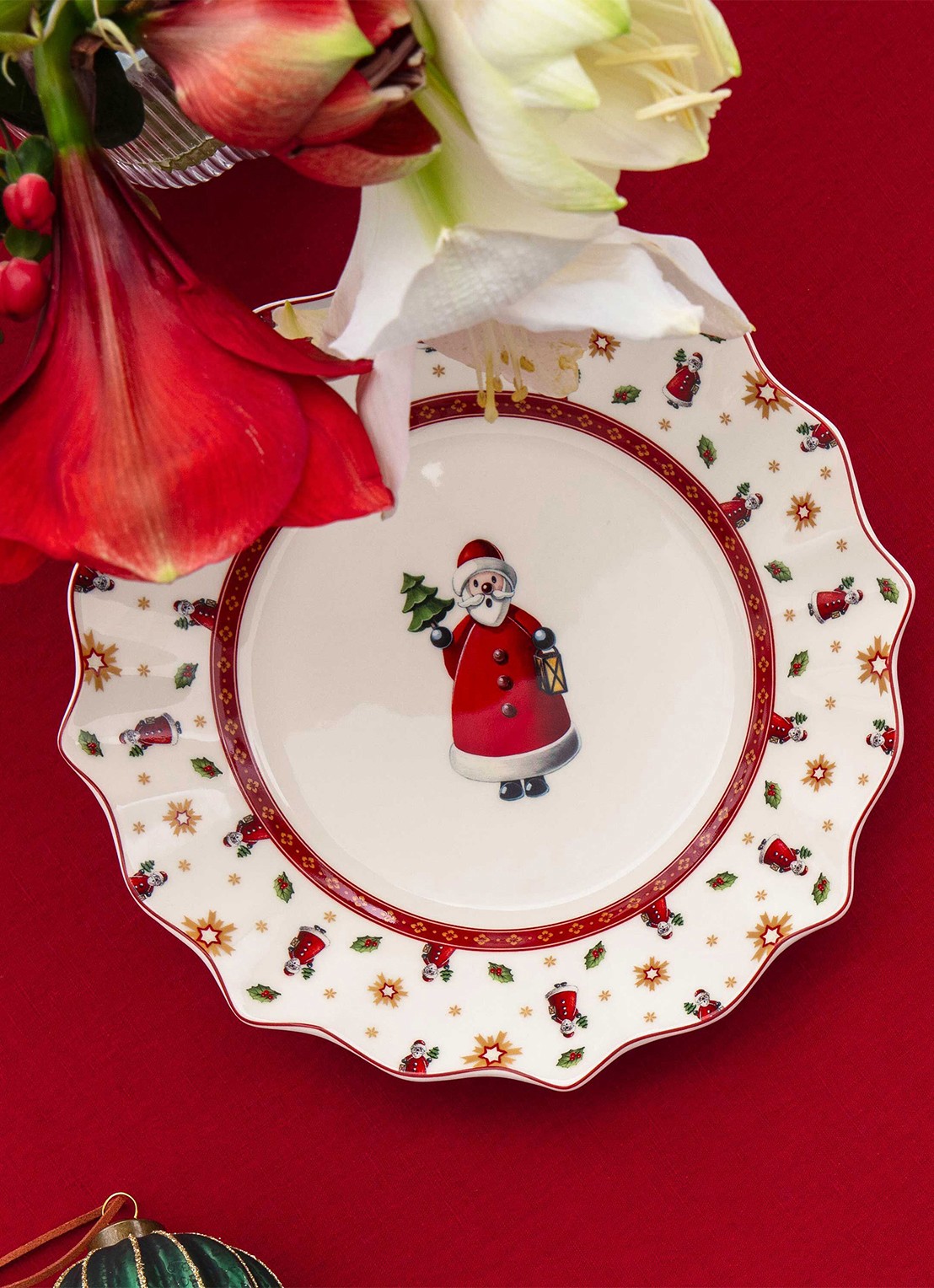 Villeroy & Boch Toy's Delight Santa serviesset 6-delig - voorkant 3 gebroken wit