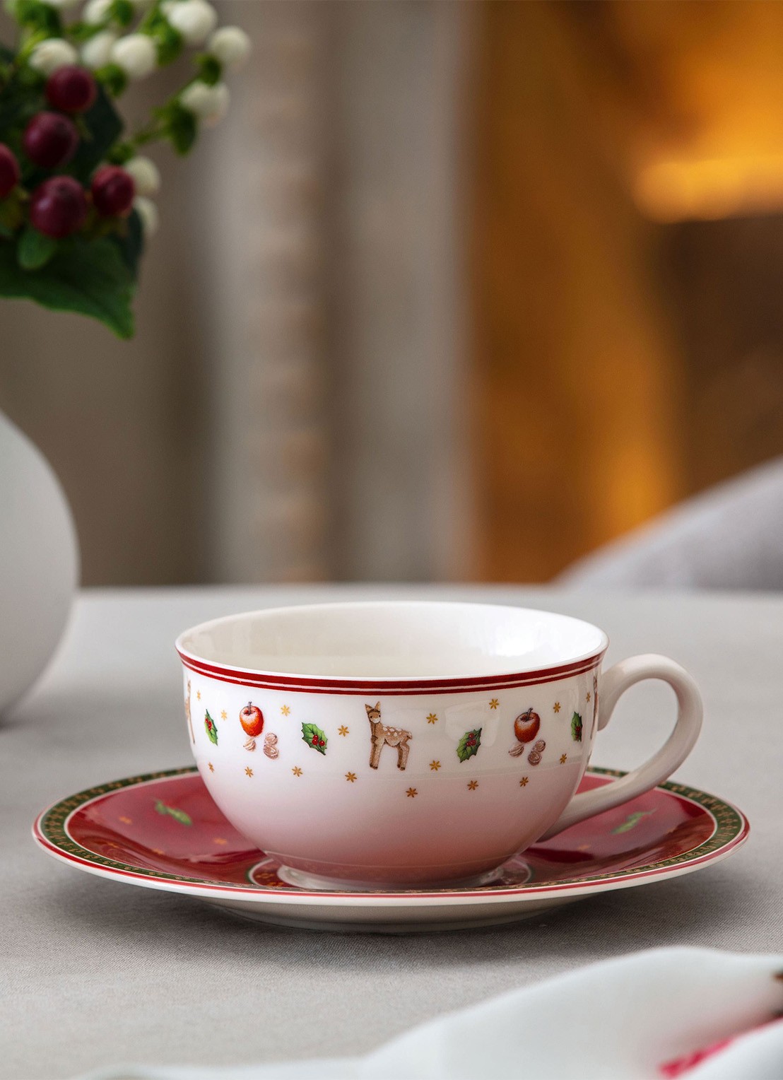 Villeroy & Boch Toy's Delight Special schotel ø19 cm - voorkant 2 kersenrood
