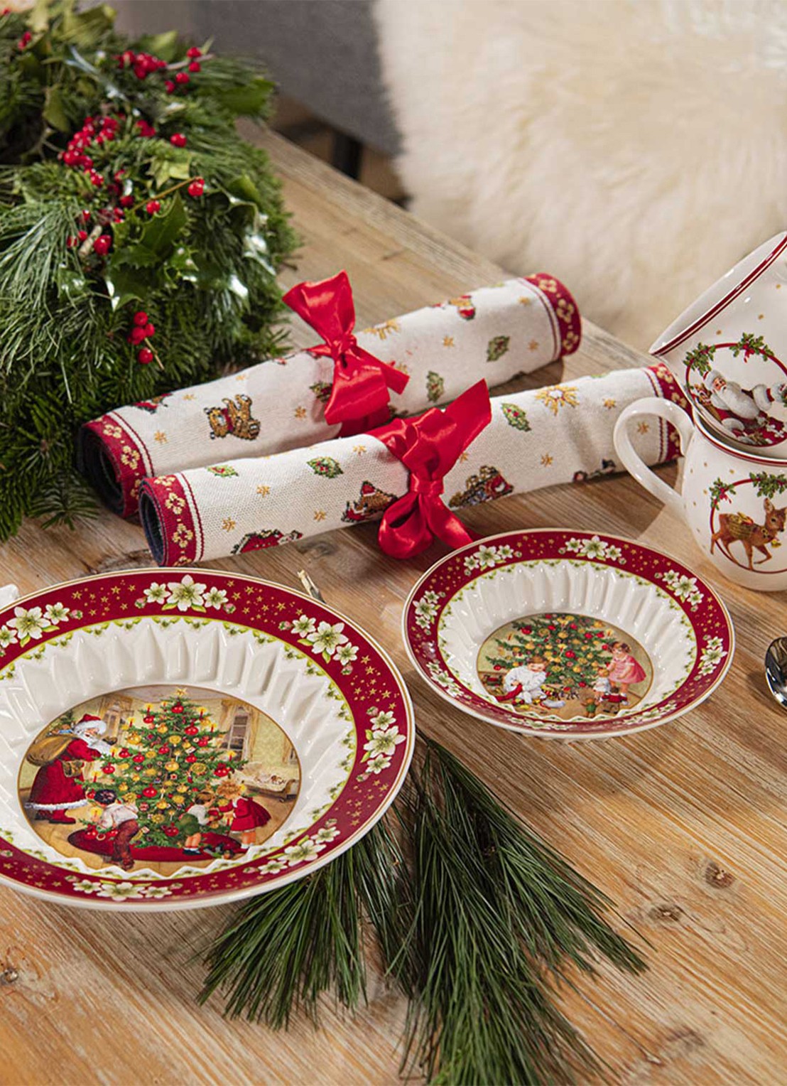 Villeroy & Boch Toy's Fantacy diep bord 25 cm - detail steenrood