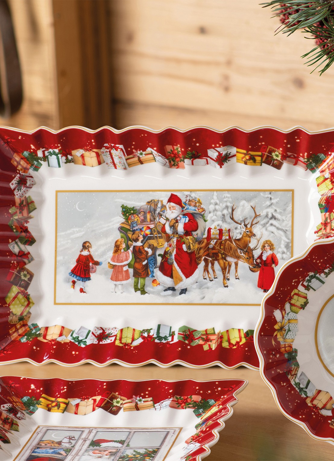 Villeroy & Boch Toy's Fantasy serveerschaal 36 cm - detail 4 steenrood