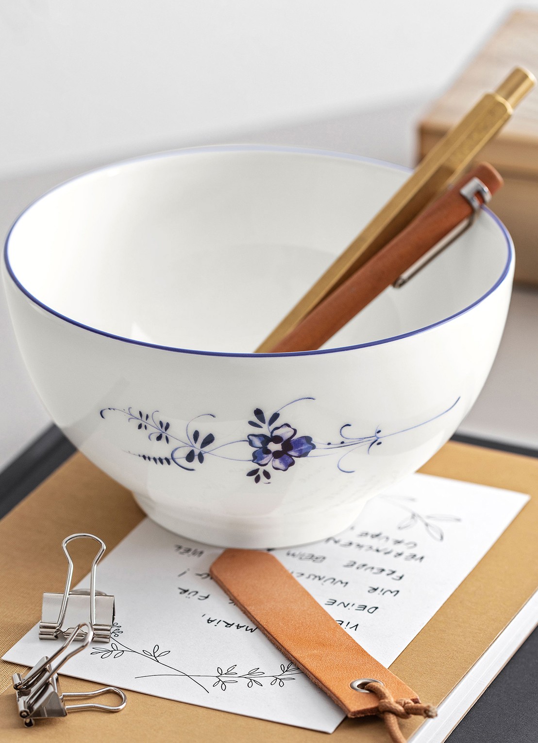 Villeroy & Boch Vieux Luxembourg kom 650 ml - achterkant 3 gebroken wit