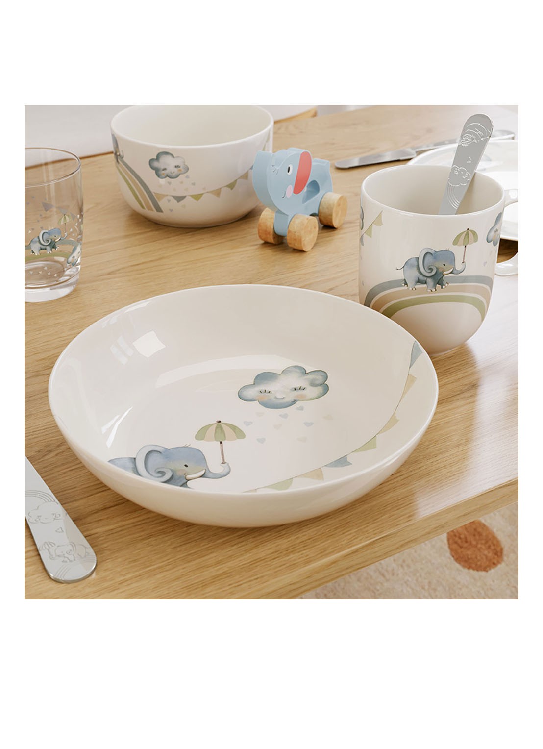 Villeroy & Boch Walk like an Elephant diep bord  18,7 cm - voorkant 3 gebroken wit