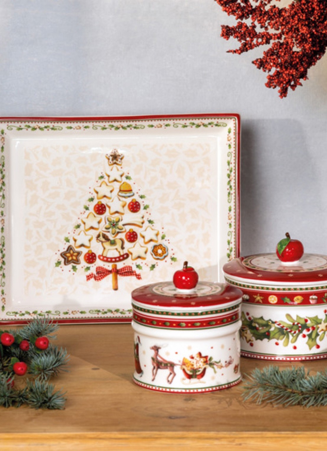 Villeroy & Boch Winter Bakery Delight Kerst snoeppot 11 cm - achterkant steenrood
