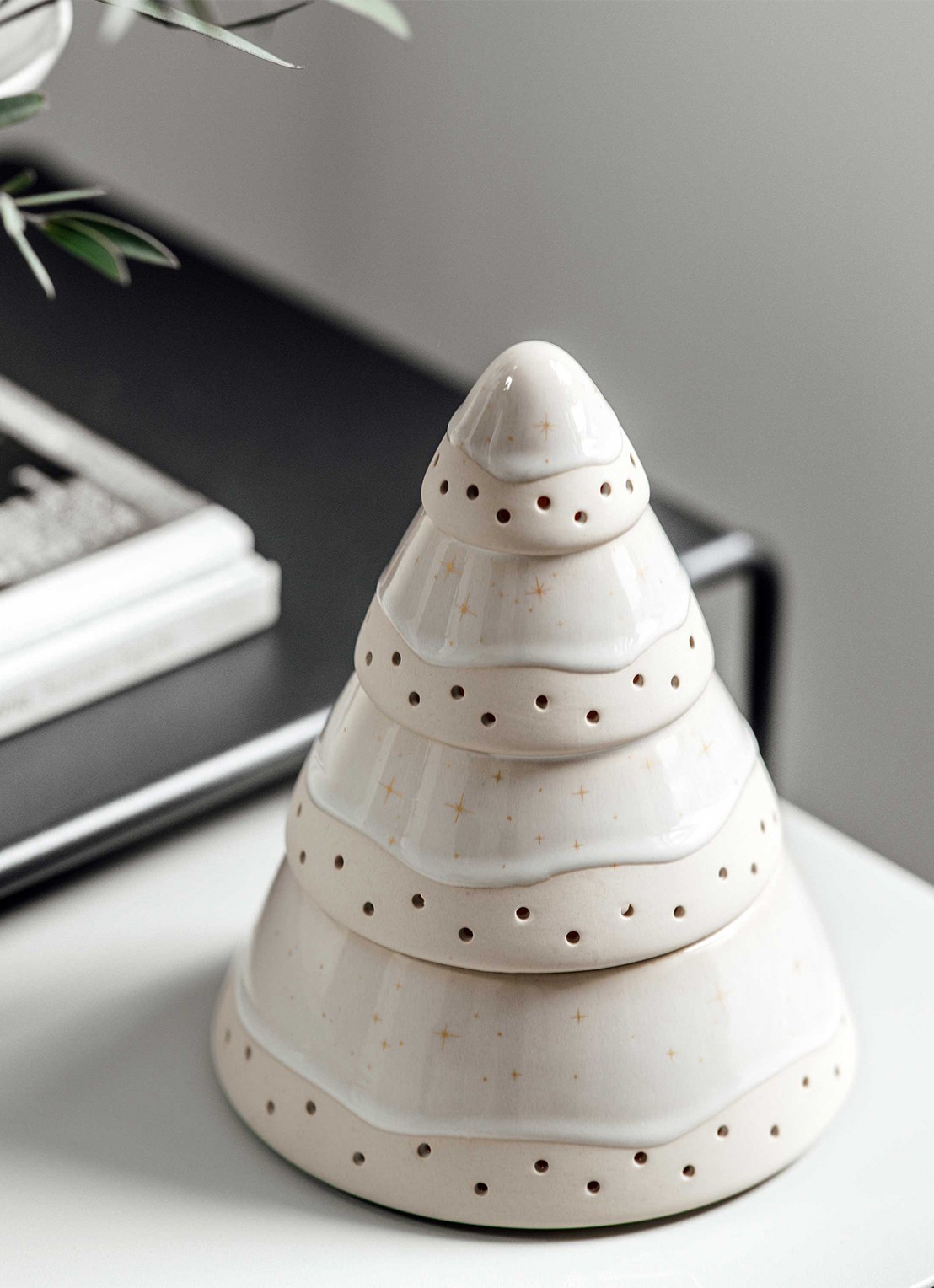 Villeroy & Boch Winter Glow waxinelichthouder 18 cm - voorkant 4 beige