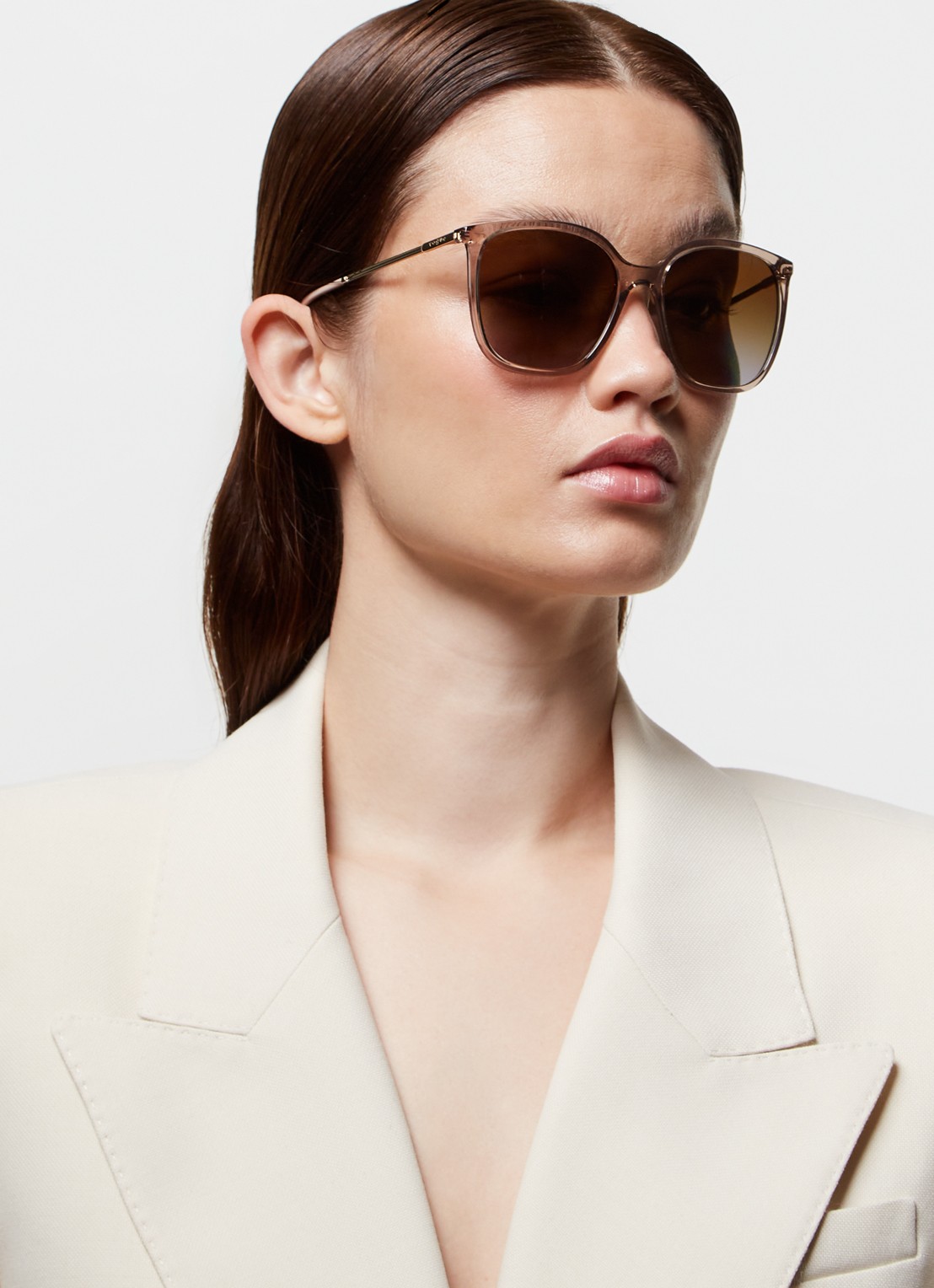 Vogue Butterfly zonnebril gepolariseerd VO5564S - voorkant 5 oudroze