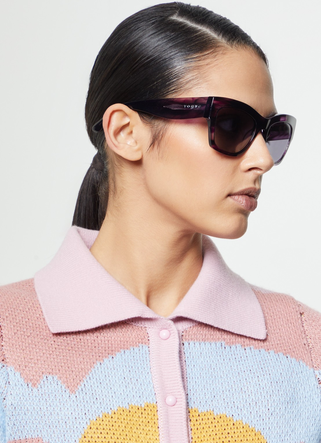 Vogue Zonnebril gepolariseerd VO5524S - voorkant 2 paars