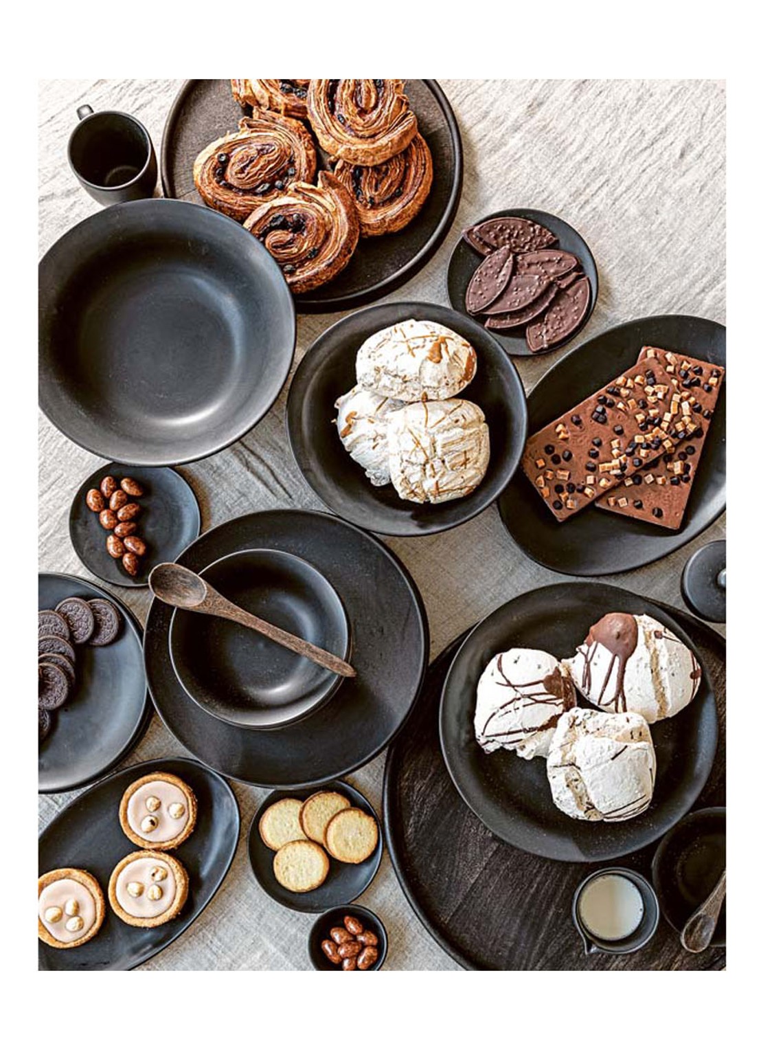 vtwonen Dinnerware serviesset 16-delig - voorkant 2 zwart