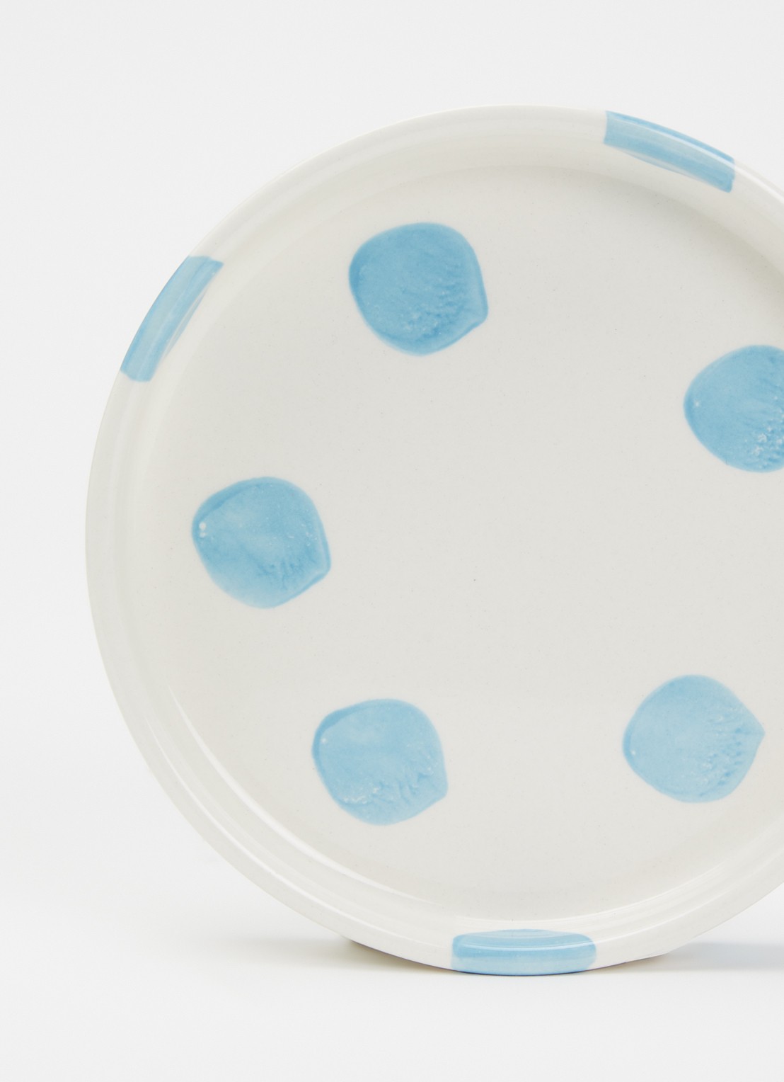 vtwonen Dots gebaksbordje 13 cm  - detail lichtblauw