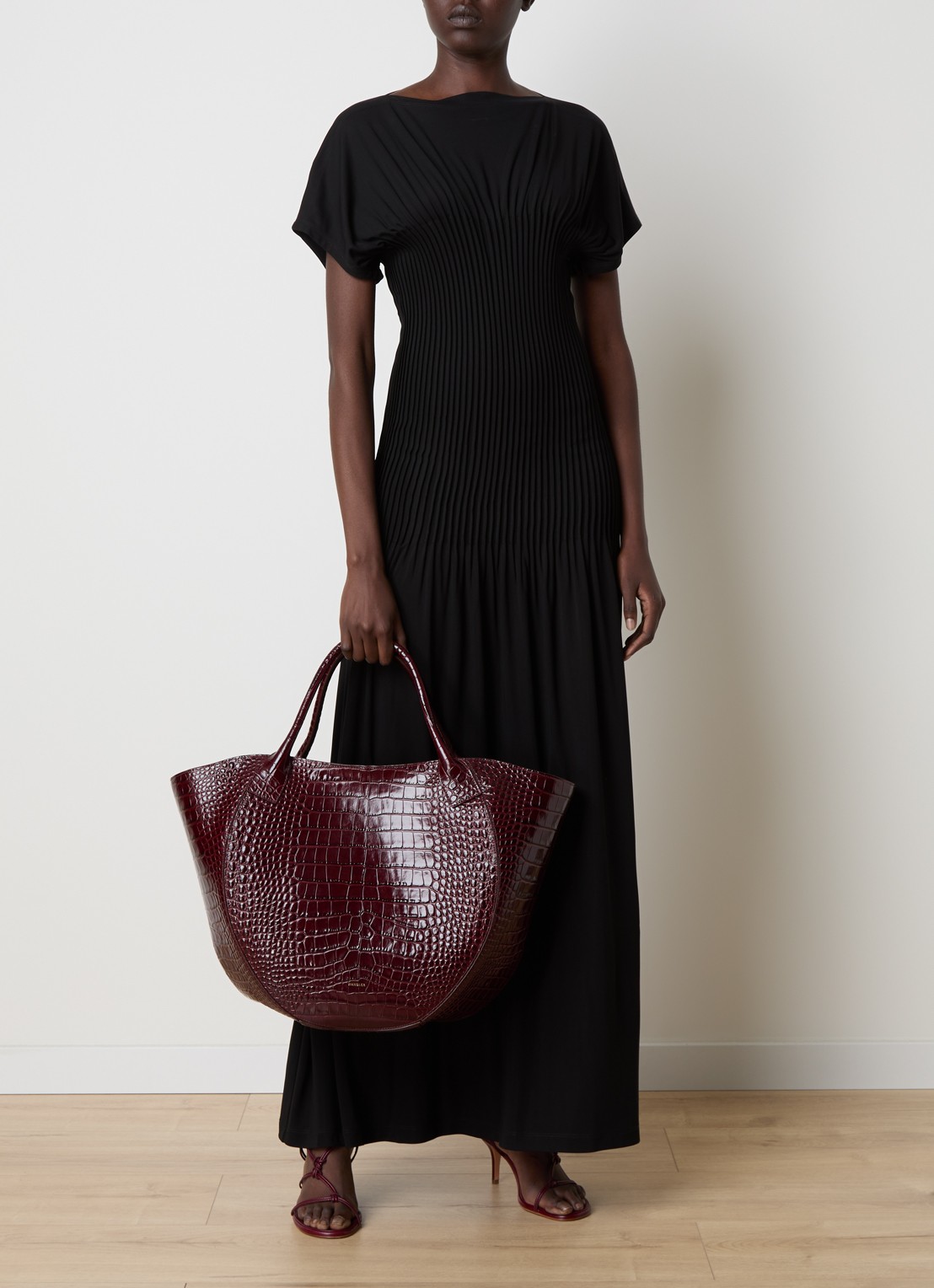 Wandler Mia shopper van leer met crocostructuur - voorkant 6 bordeauxrood