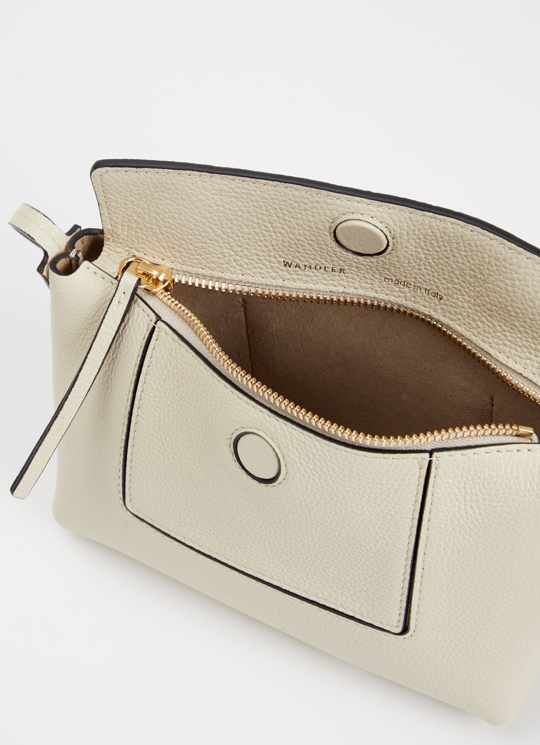 Wandler Penelope Slouch schoudertas van kalfsleer - detail creme