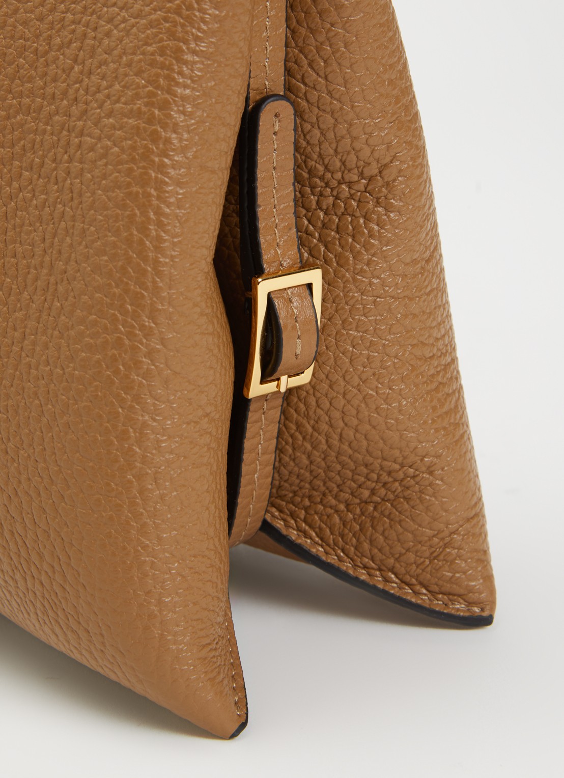Wandler Penelope Slouch schoudertas van kalfsleer - detail 4 camel