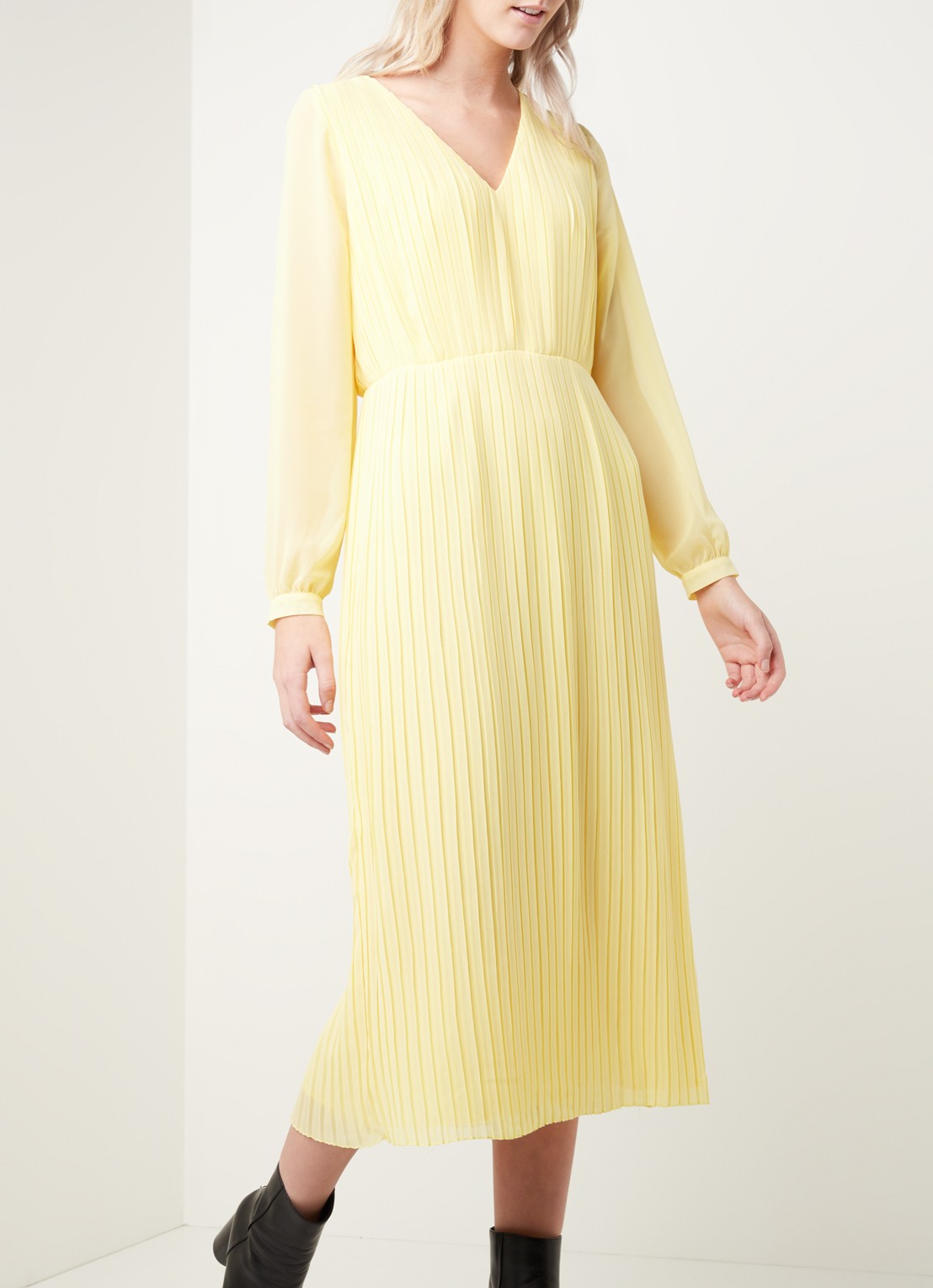 Warehouse Midi jurk met V-hals en plissé  - detail 3 geel