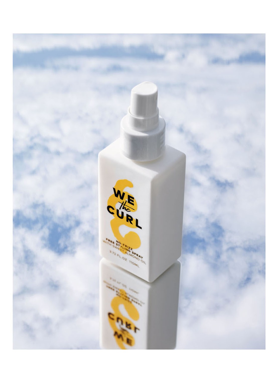 We The Curl No Frizz Spray - anti pluis styling spray - detail 3 undefined