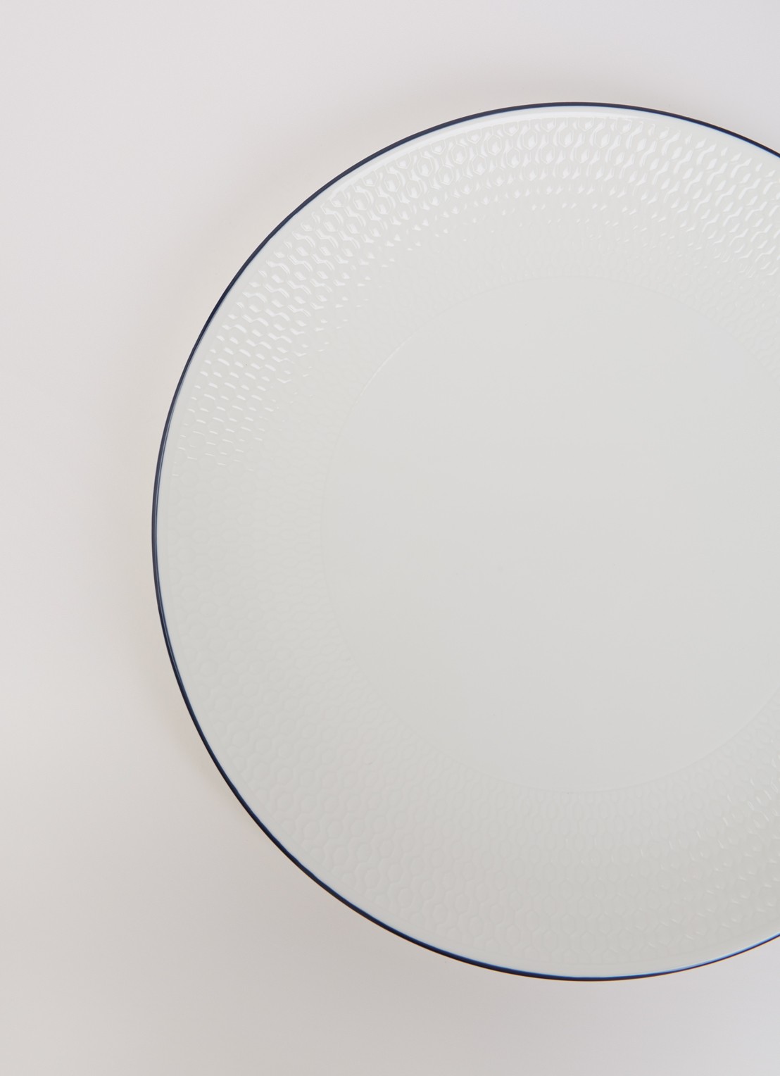 Wedgwood Gio dinerbord 23 cm - detail gebroken wit