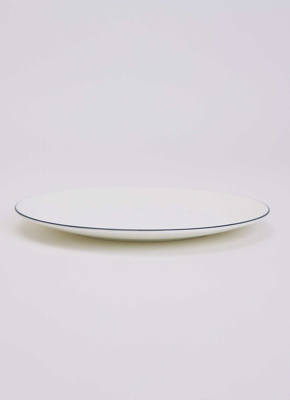 Wedgwood Gio dinerbord 23 cm - voorkant 4 gebroken wit