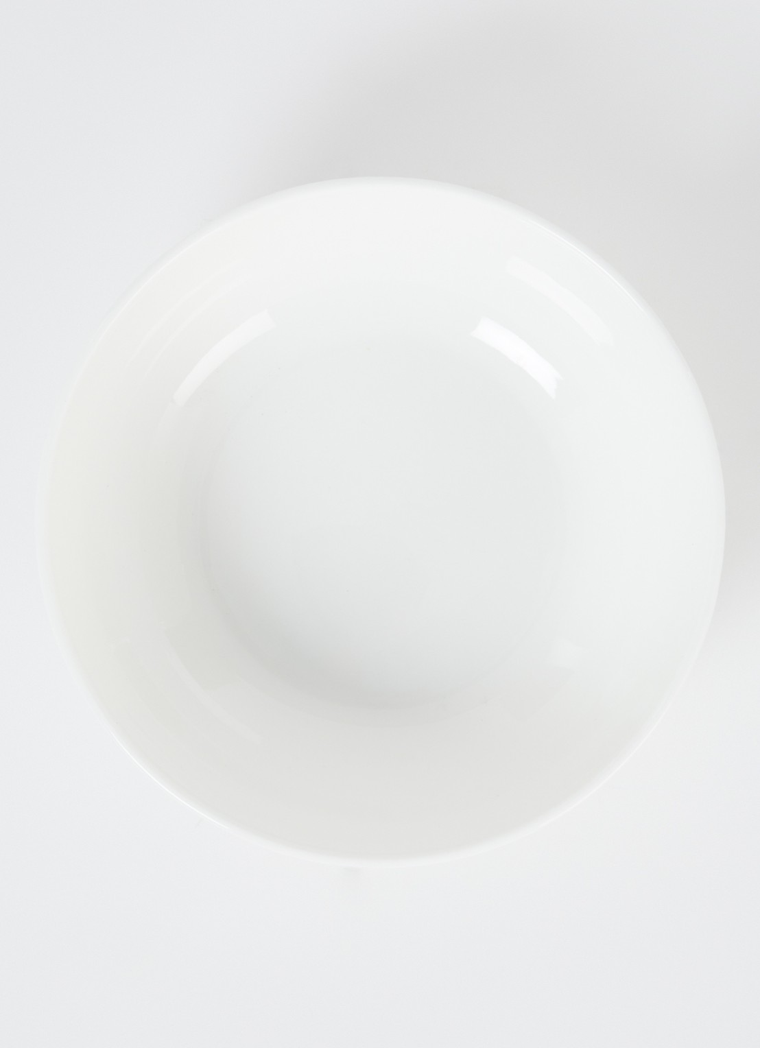 Wedgwood Gio kom 14 cm - voorkant 2 wit