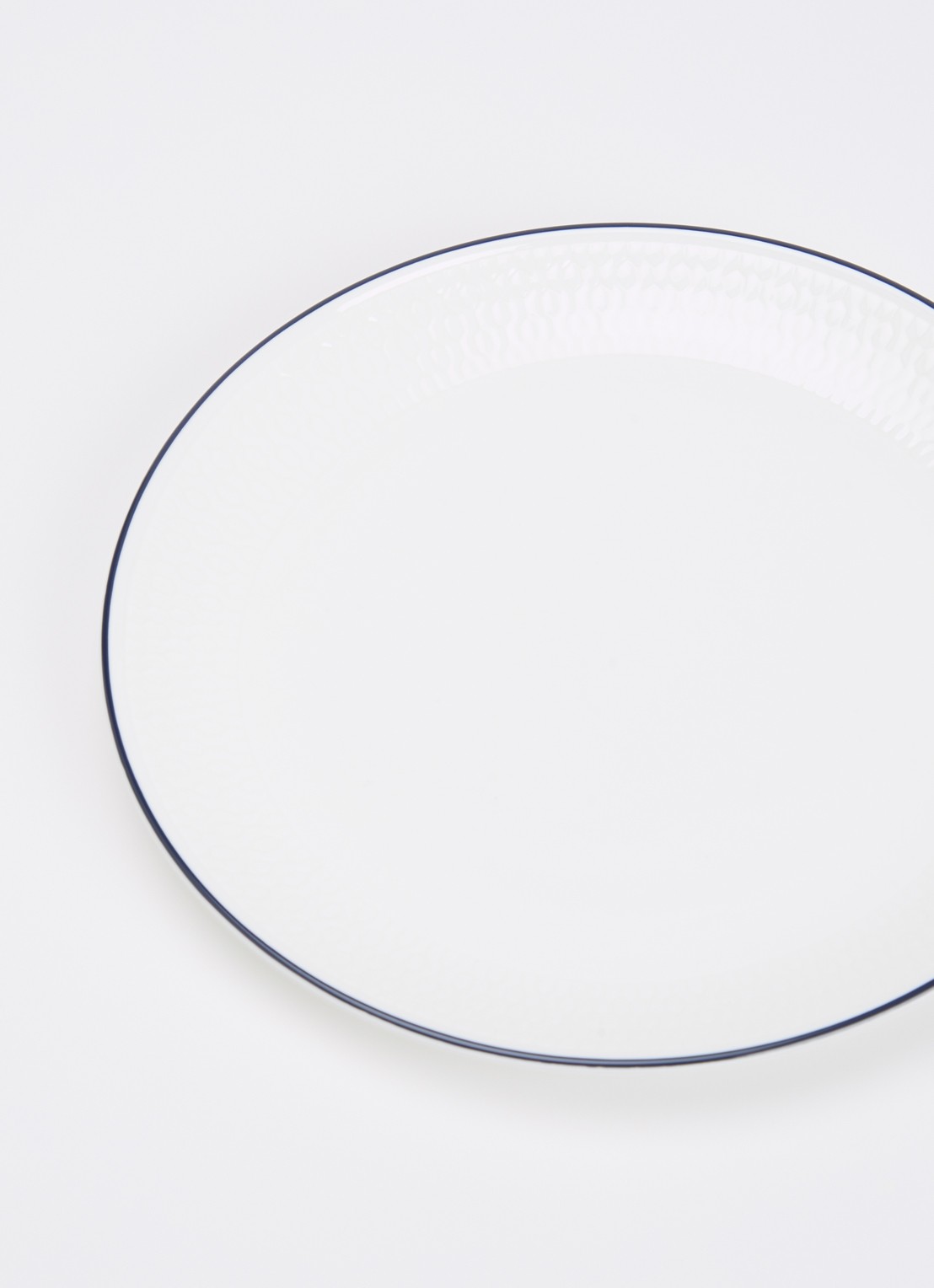 Wedgwood Gio ontbijtbord 17 cm - detail wit