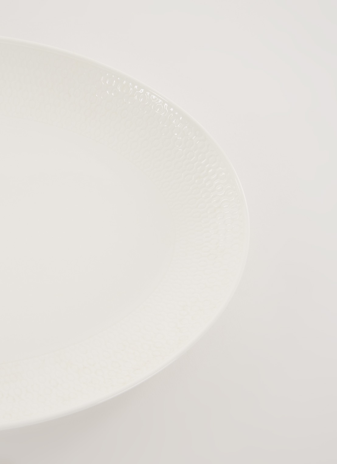 Wedgwood Gio serveerschaal 30 cm  - detail 3 gebroken wit