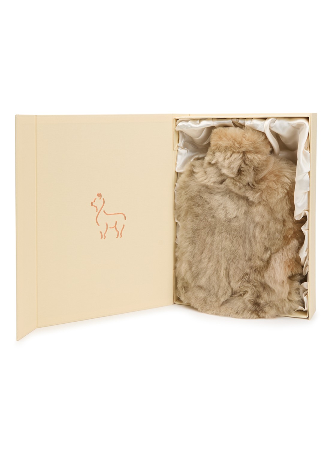 WEICH Calmo kruik van alpaca vacht - voorkant 2 donkerbeige