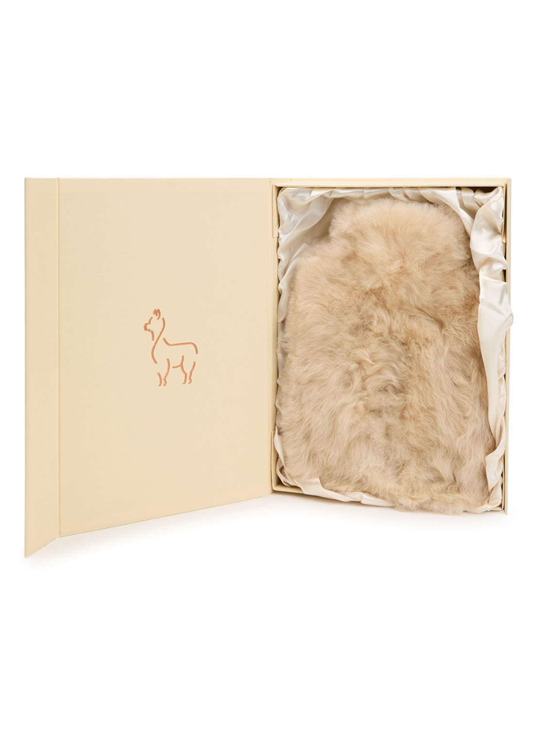 WEICH Calmo kruik van alpaca vacht - voorkant beige