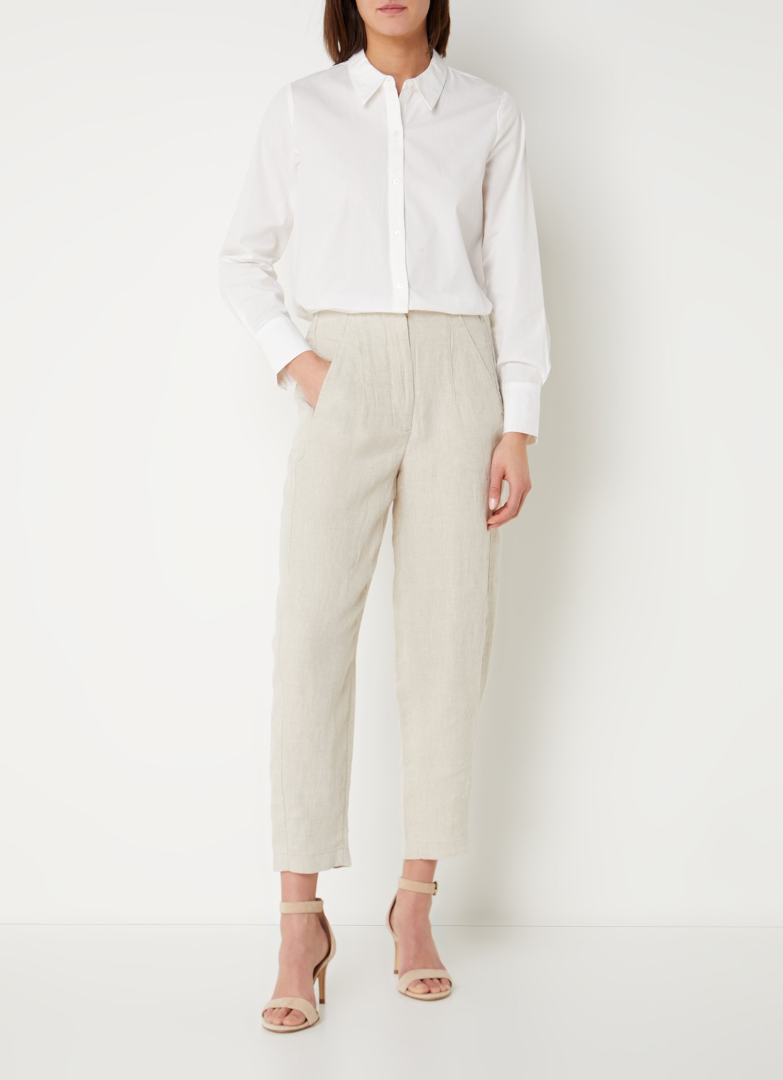 Whistles Barrel mid waist cropped tapered pantalon van linnen met steekzakken - voorkant 2 beige