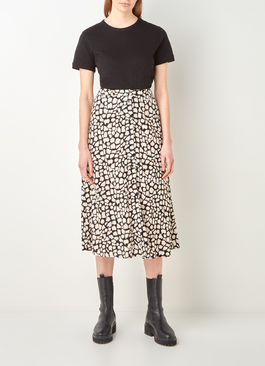Whistles Emily T-shirt met ronde hals - voorkant 3 zwart